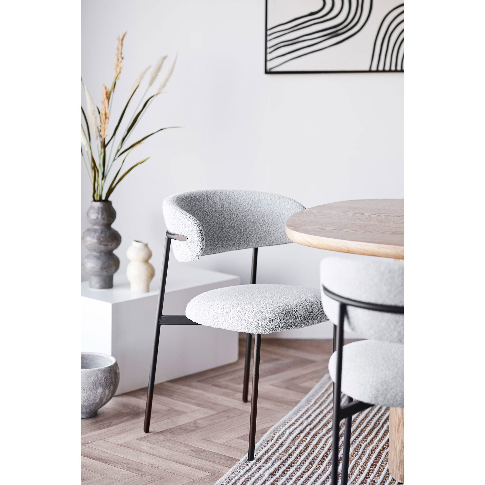 Beklede Eetkamerstoel Mira – Stijlvol Met Stevige Rugsteun - Casa Neu