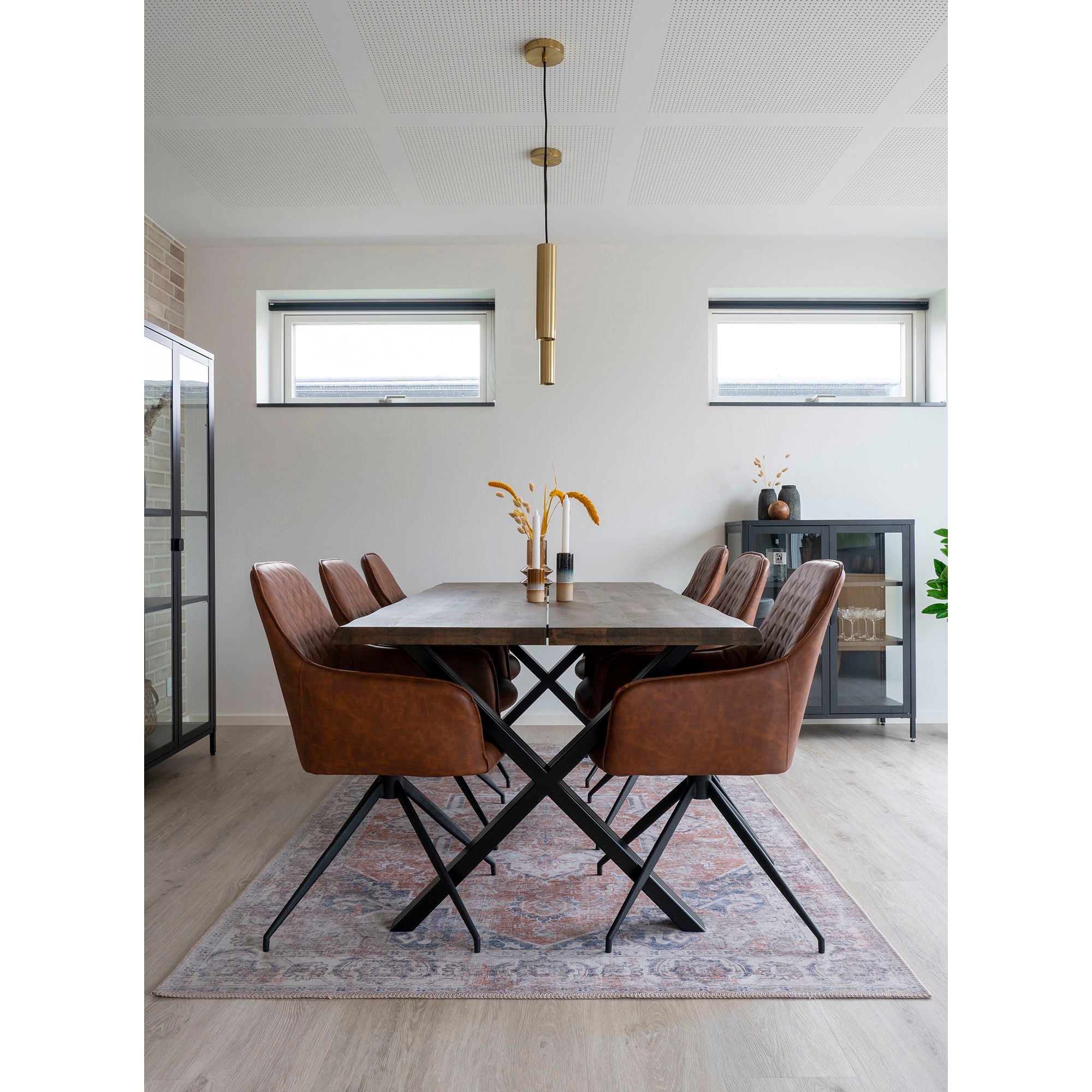 Harbo Dining Chair with swivel - Casaneu