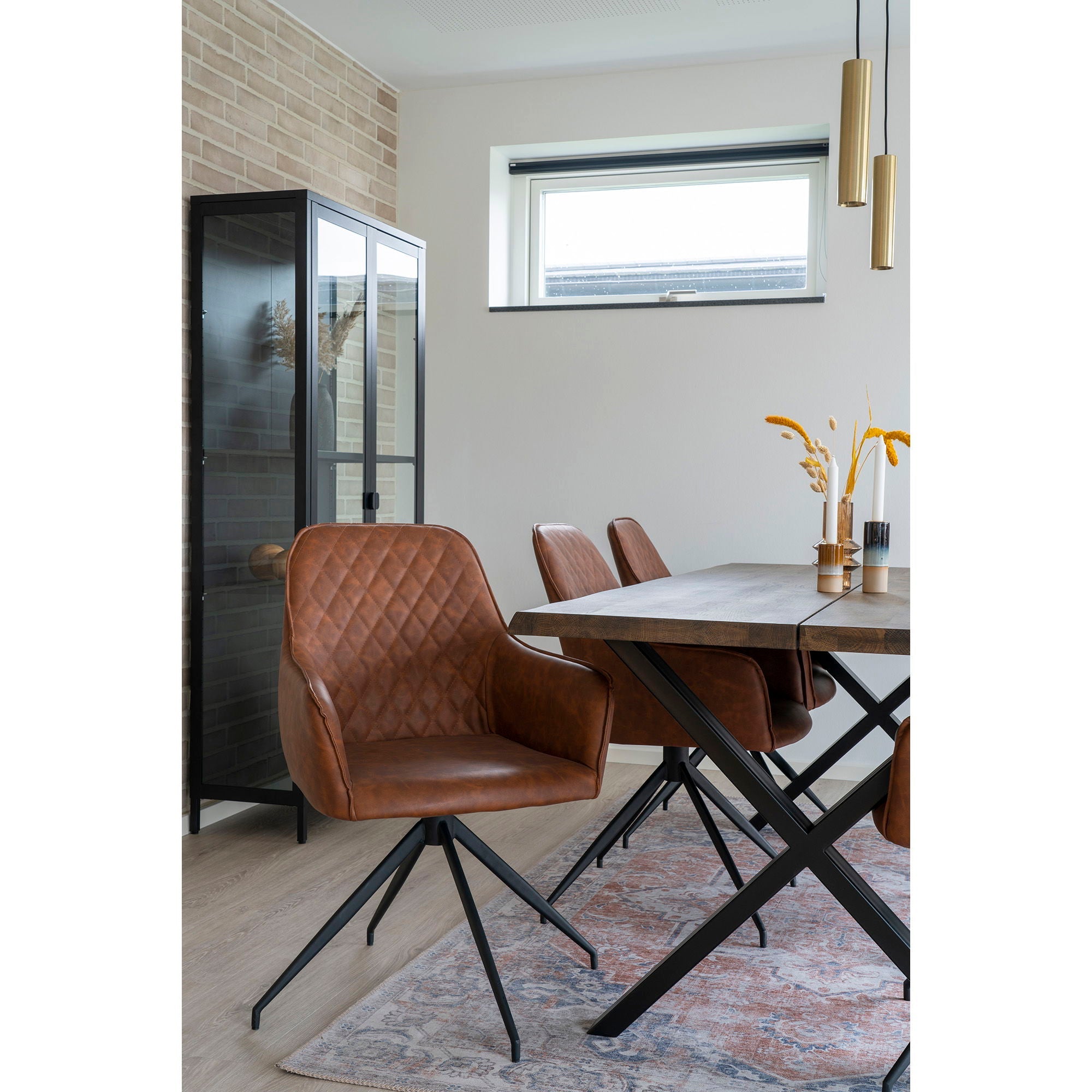 Harbo Dining Chair with swivel - Casaneu