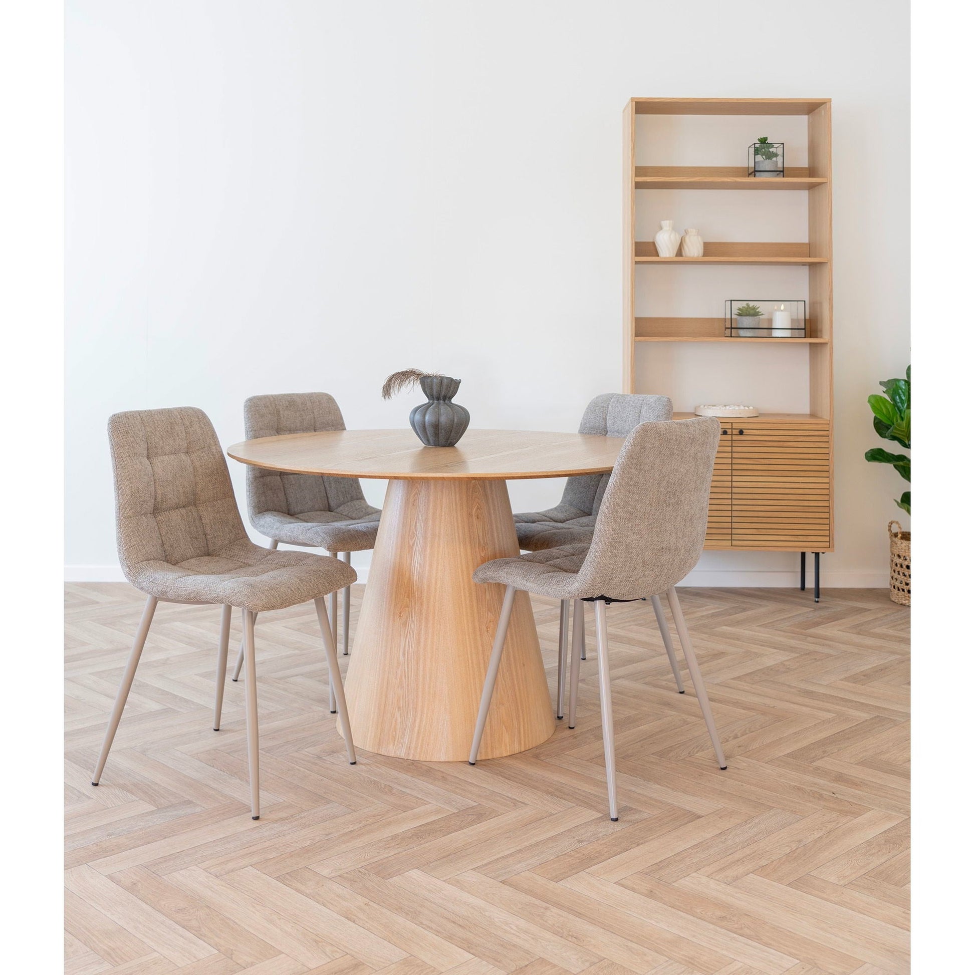 Teddy Stof Eetkamerstoel Middelfart – Zachte Zit, Stijlvol Design - Casa Neu